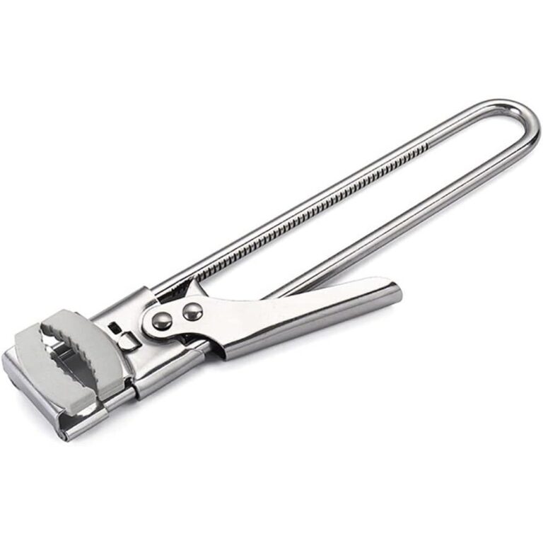 The Adjustable Jar Opener That Gets Stubborn Lids Off With Less Effort
